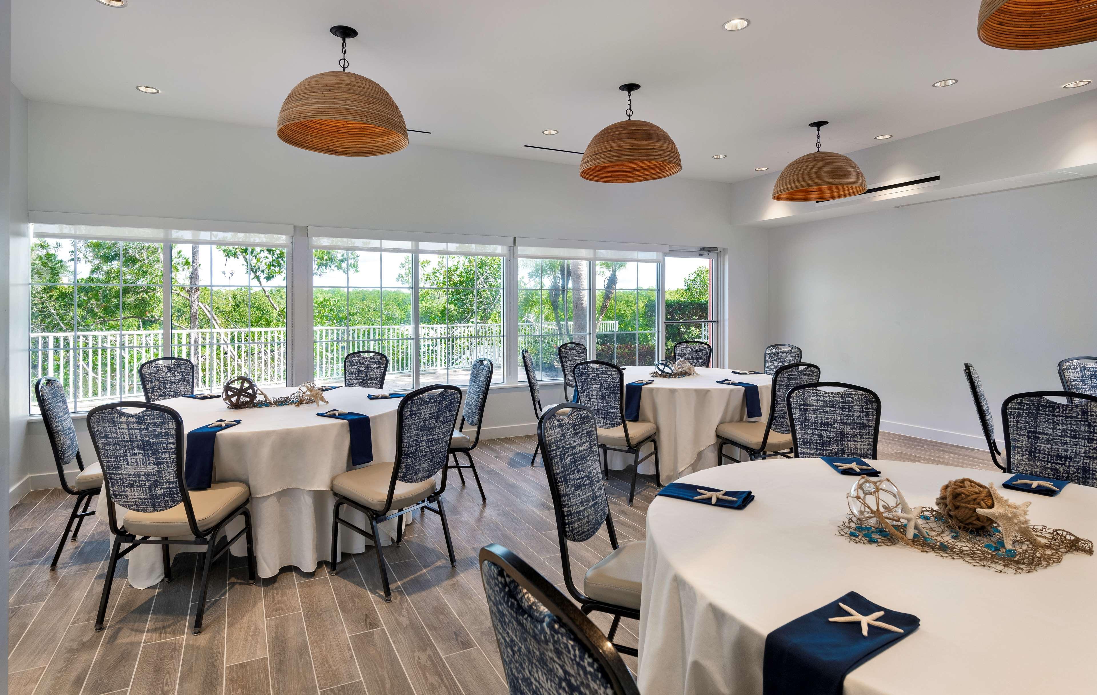Doubletree Suites By Hilton Naples Naples Park Exterior foto