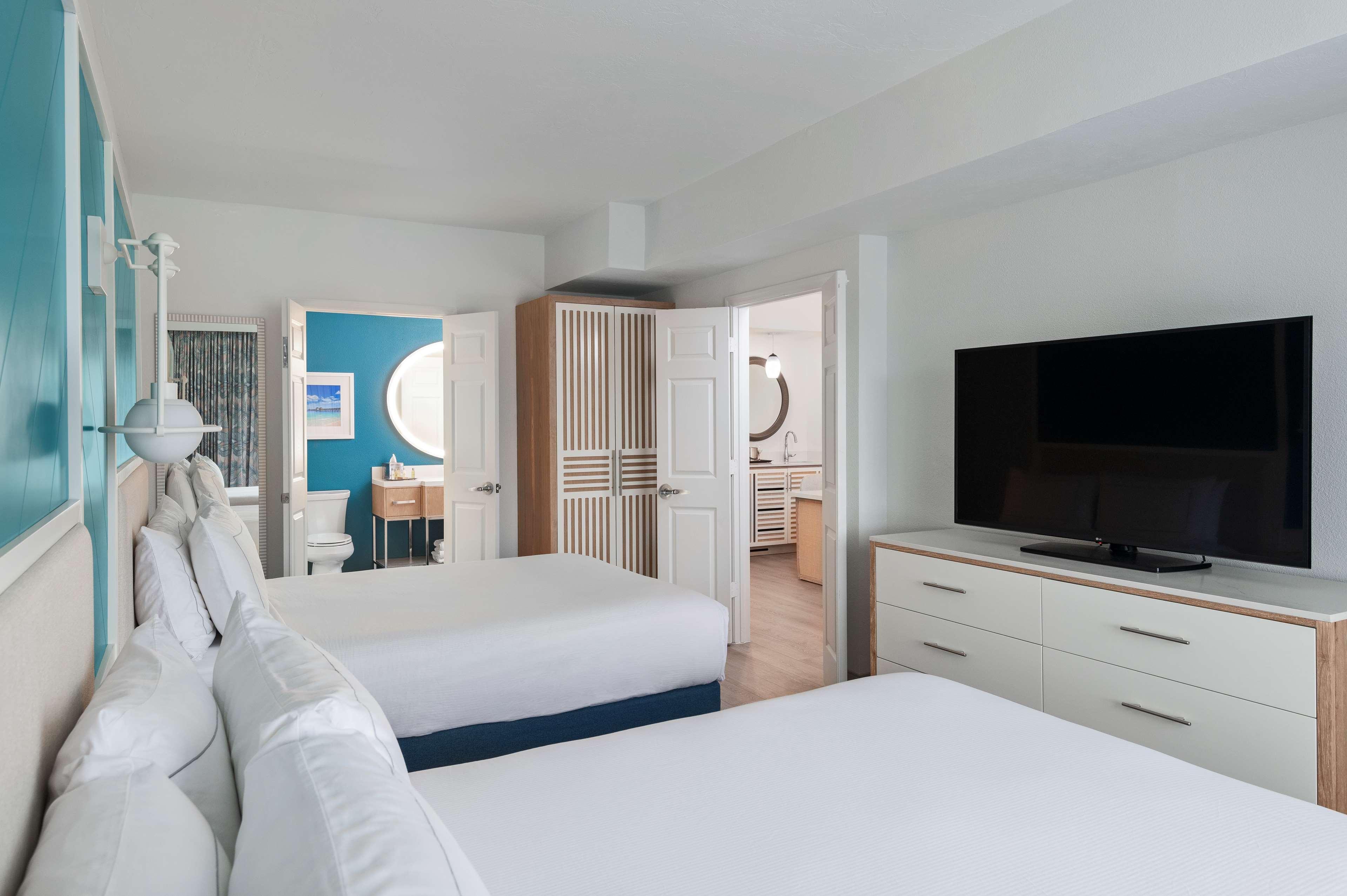 Doubletree Suites By Hilton Naples Naples Park Exterior foto