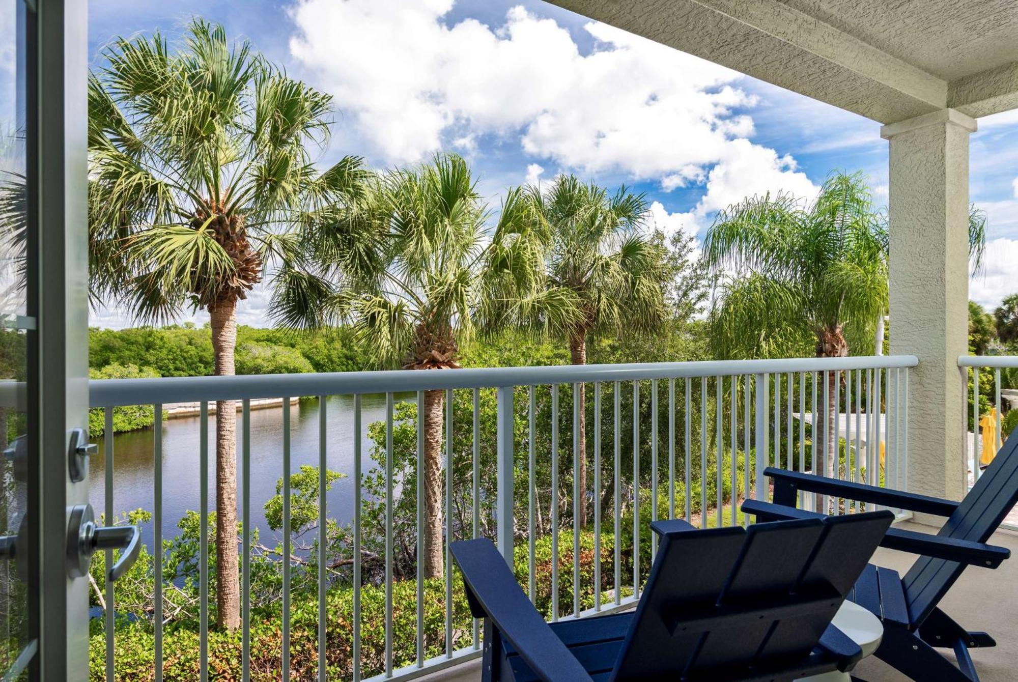 Doubletree Suites By Hilton Naples Naples Park Exterior foto
